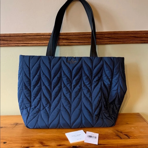 kate spade Handbags - SOLD ELSEWHERE!!!🦨🦨